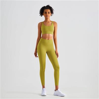 Nordic-wellness Performance Yoga Set - Pistachio - XL / S