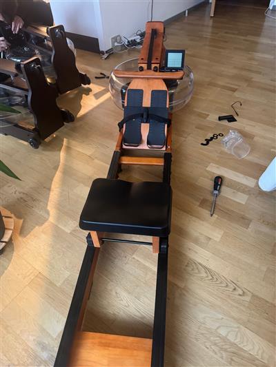 Afhent Frederiksberg- Ascendic 6014 Foldbar Romaskine i Egetræ